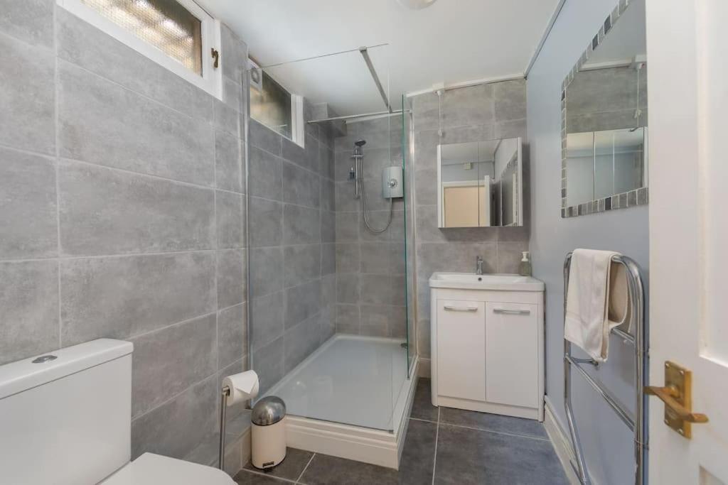 Appartamento Garden Flat With Skyline Views & Private Patio *