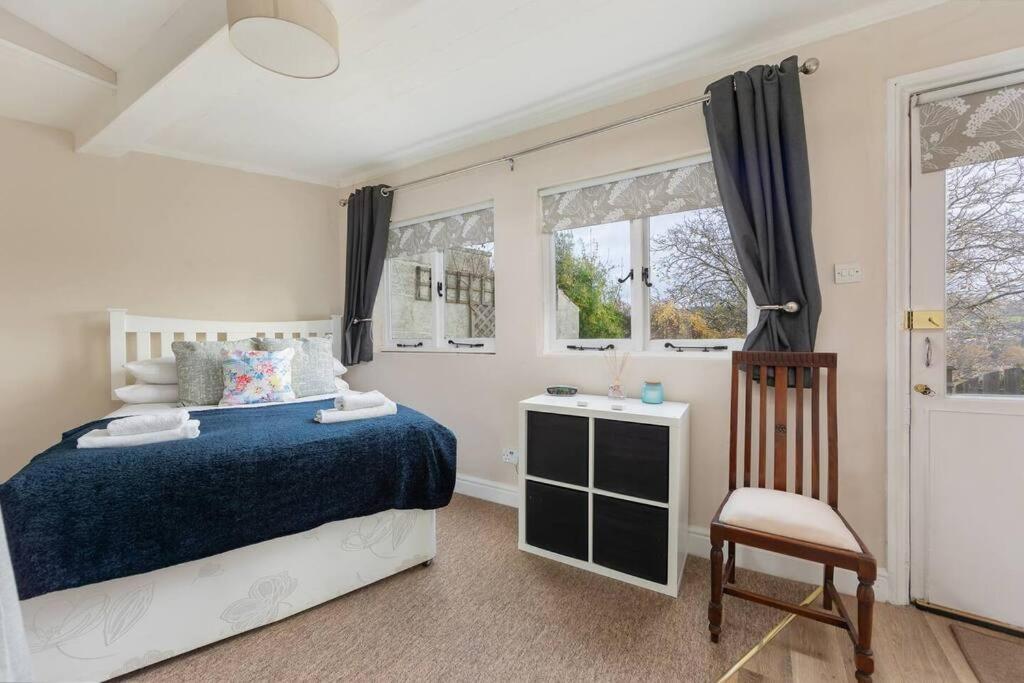 Garden Flat With Skyline Views & Private Patio Apartment *